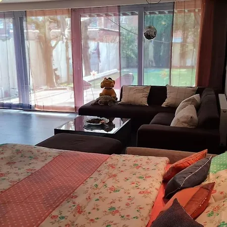 Lux & Cozy + Garden +jaccuzi Lejlighed Antwerpen